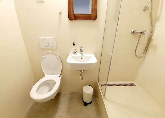 Suja Nuja * リュブリャナ